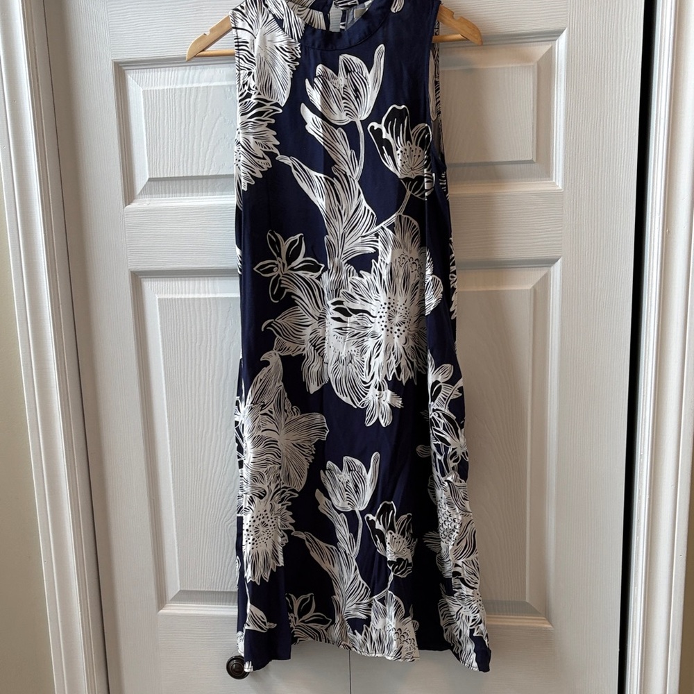 Poetry Navy w Huge White Floral sleeveless Swing Dress made in South Africa EUC